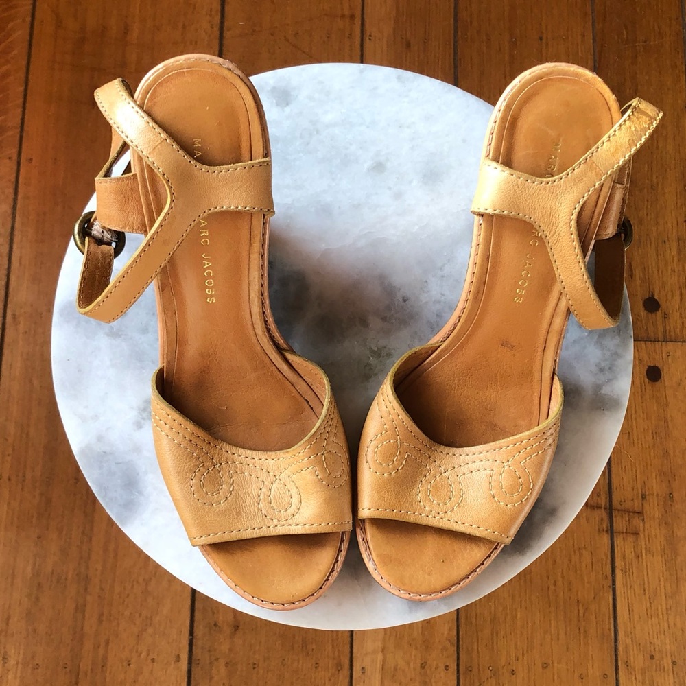 Marc Jacobs Tan Heeled Sandals size 9 / 10